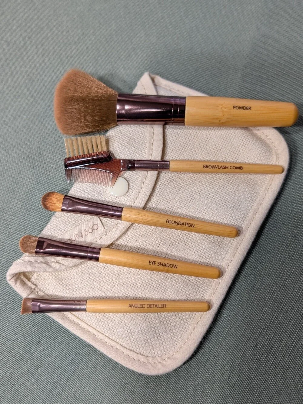 5-Piece Makeup Brush Set With Bamboo Handles